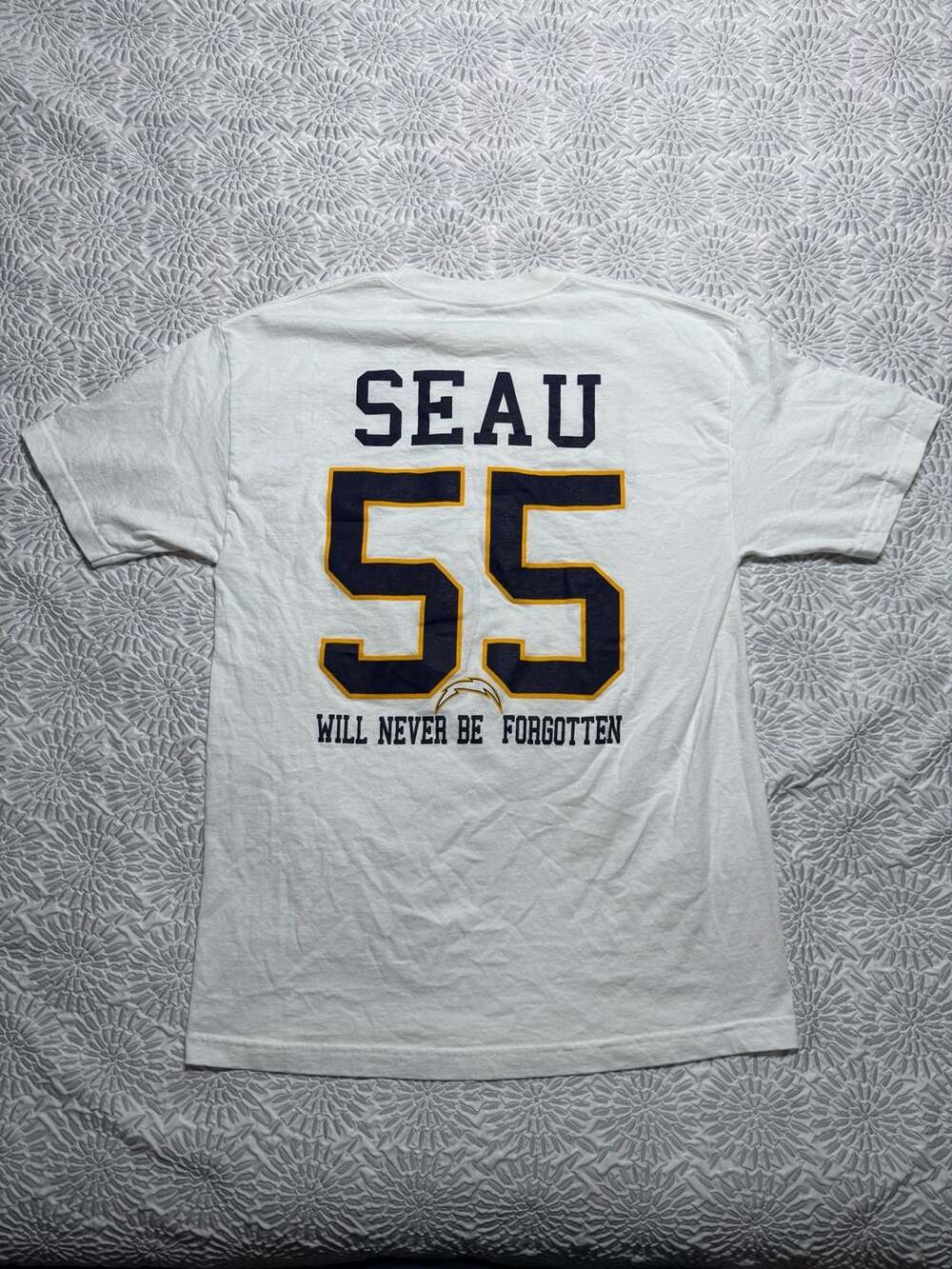 San Diego Chargers Junior Seau #55 Bolt Up Tribute T-Shirt - Picture 5 of 8